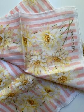 YVES SAINT LAURENT VINTAGE COTTON FLORAL HANDKERCHIEF SMALL SCARF DAISY